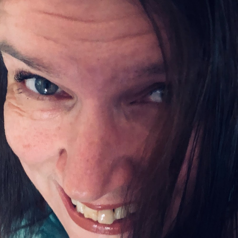 Meet your Posher, Kelli